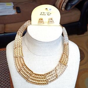 Goldtone Hammered Collar Necklace with Matching Earrings
